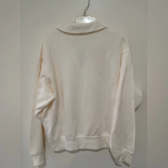 Uniquelo Labubu Cream Graphic Half-Zip Sweatshirt - Picture 4 of 4